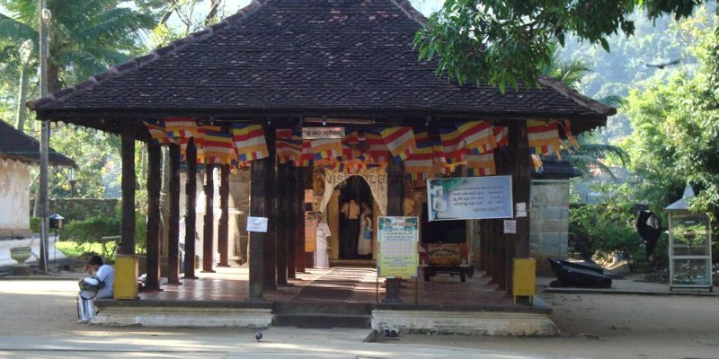 Religious-Sites-in-Kandy