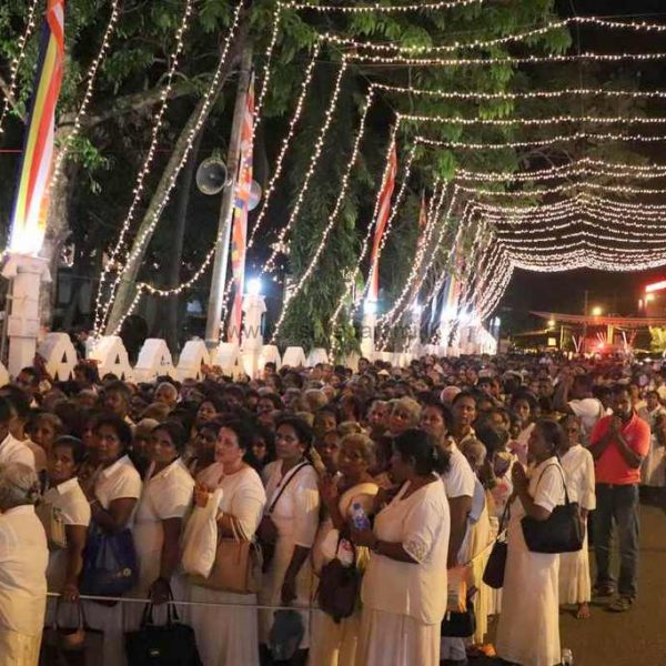 vishvaparami_ruwanweliseya_goldpuja(118)
