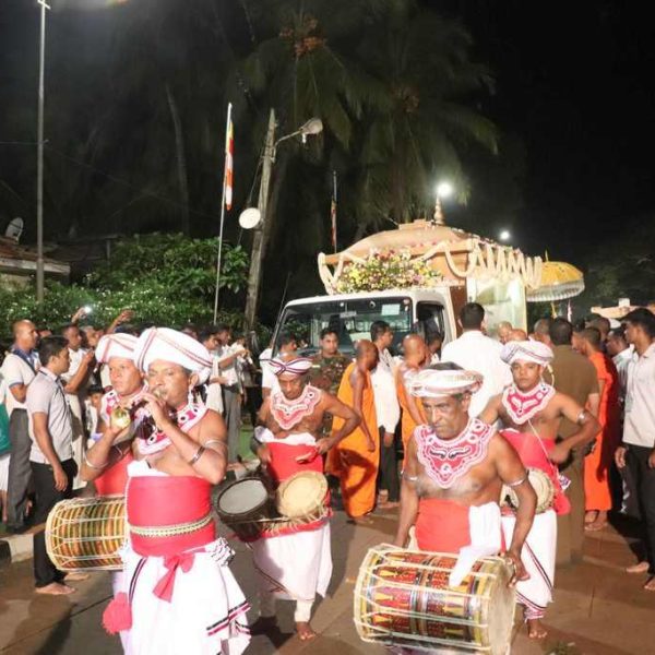 vishvaparami_ruwanweliseya_goldpuja(143)