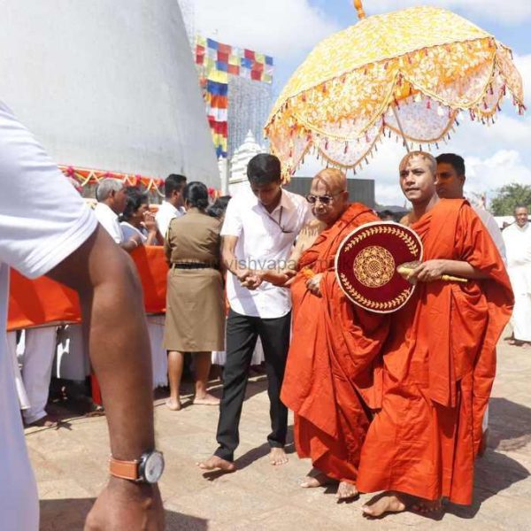 vishvaparami_ruwanweliseya_goldpuja(154)