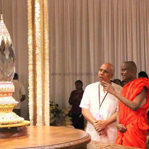 vishvaparami_ruwanweliseya_goldpuja(162)