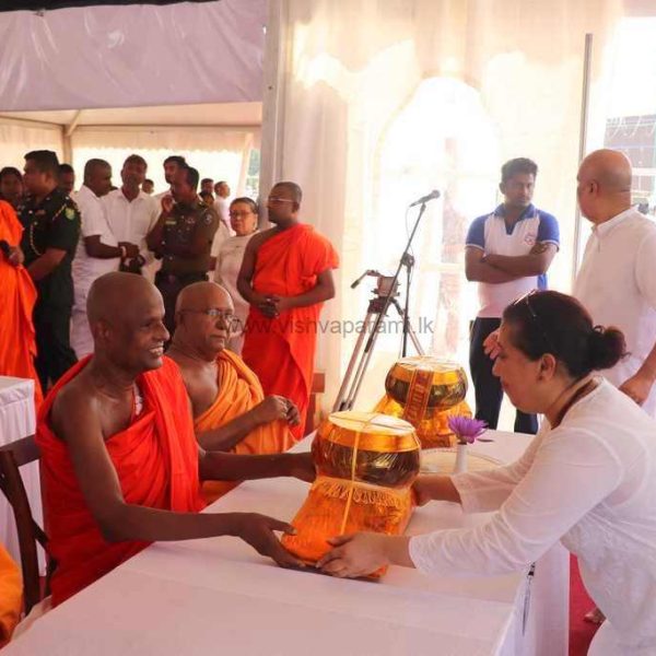 vishvaparami_ruwanweliseya_goldpuja(184)