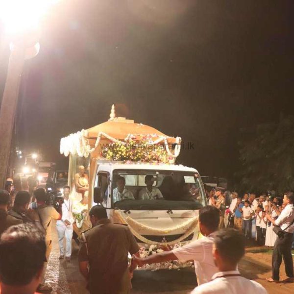 vishvaparami_ruwanweliseya_goldpuja(192)