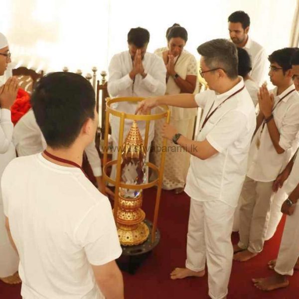 vishvaparami_ruwanweliseya_goldpuja(205)