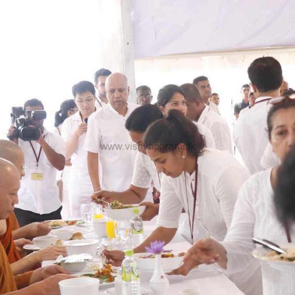 vishvaparami_ruwanweliseya_goldpuja(206)