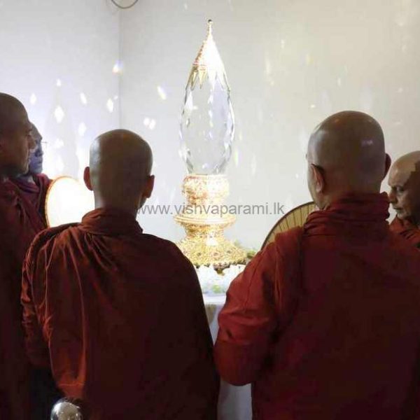 vishvaparami_ruwanweliseya_goldpuja(222)