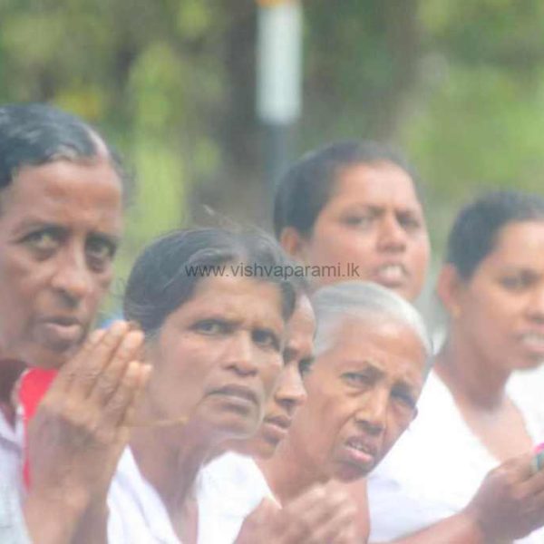 vishvaparami_ruwanweliseya_goldpuja(225)